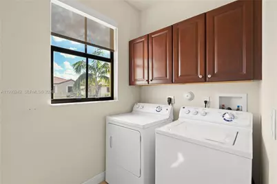 10021 NW 87th Ter, Doral, FL 33178 - Photo 32