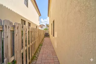 10021 NW 87th Terrace, Doral, FL 33178 - Photo 40