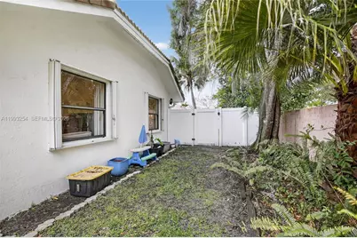 10910 NW 18th Ct, Plantation, FL 33322 - Photo 44