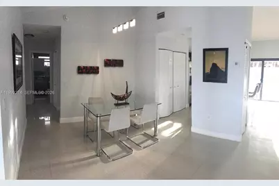 725 NW 135th Ct, Miami, FL 33182 - Photo 4