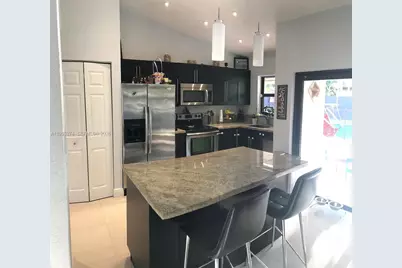 725 NW 135th Ct, Miami, FL 33182 - Photo 6