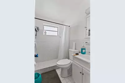 53 NW 169th St, North Miami Beach, FL 33169 - Photo 14