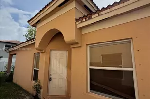 3951 NE 11th Dr, Homestead, FL 33033 - Photo 2