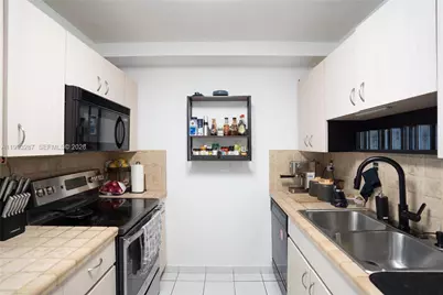 5555 Ludlam Rd #46, South Miami, FL 33155 - Photo 10