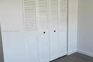 400 Kings Point Dr, Sunny Isles Beach, FL 33160 - Photo 20