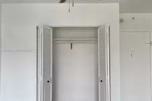 400 Kings Point Dr, Sunny Isles Beach, FL 33160 - Photo 14