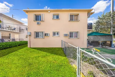 955 W 23rd St, Hialeah, FL 33010 - Photo 14