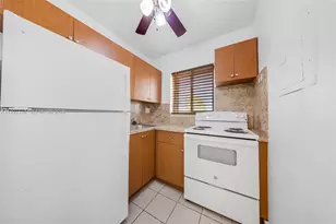 955 W 23rd St, Hialeah, FL 33010 - Photo 18