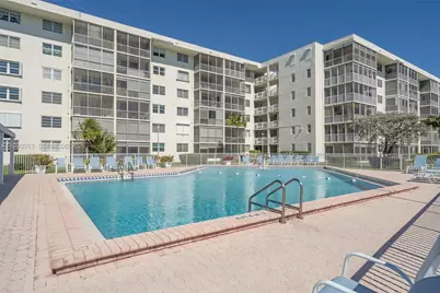 3010 Marcos Dr #R308, Aventura, FL 33160 - Photo 12