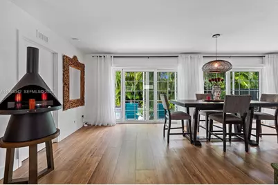 9517 Bay Dr, Surfside, FL 33154 - Photo 10