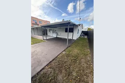 1050 W 37th St, Hialeah, FL 33012 - Photo 16