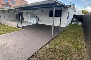 1050 W 37th St, Hialeah, FL 33012 - Photo 16