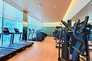 77 SE 5th St, Miami, FL 33131 - Photo 28