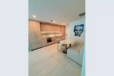 77 SE 5th St #1608, Miami, FL 33131 - Photo 1