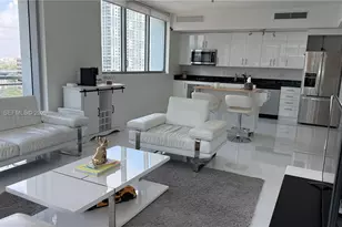 92 SW 3rd St, Miami, FL 33130 - Photo 1