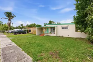 1620 NE 160th St, North Miami Beach, FL 33162 - Photo 2