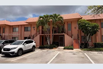 231 Lakeview Dr #204, Weston, FL 33326 - Photo 1