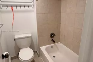 231 Lakeview Dr, Weston, FL 33326 - Photo 24