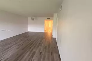 231 Lakeview Dr, Weston, FL 33326 - Photo 8