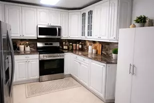 2500 Parkview Dr, Hallandale Beach, FL 33009 - Photo 8