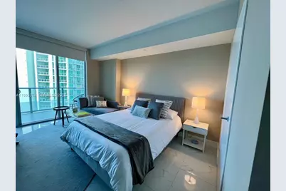 1300 Brickell Bay Dr #1806, Miami, FL 33131 - Photo 6