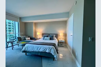 1300 Brickell Bay Dr #1806, Miami, FL 33131 - Photo 4