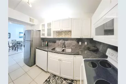 400 S Kings Point Dr #220, Sunny Isles Beach, FL 33160 - Photo 14