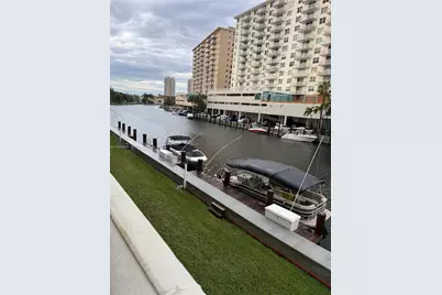 440 Paradise Isle Blvd #205, Hallandale Beach, FL 33009 - Photo 4
