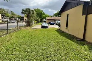 9291 E Fern Ln, Miramar, FL 33025 - Photo 16