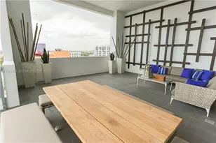 117 SW 10th St, Miami, FL 33130 - Photo 6