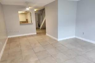 9365 Fontainebleau Blvd, Miami, FL 33172 - Photo 4