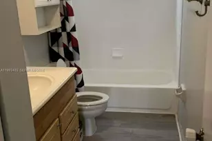 9365 Fontainebleau Blvd, Miami, FL 33172 - Photo 8