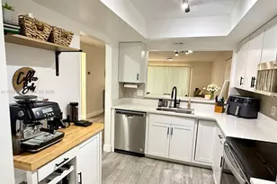 300 Promenade Dr, Other City - In The State Of Florida, FL 34698 - Photo 10