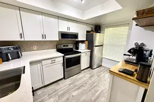 300 Promenade Dr, Other City - In The State Of Florida, FL 34698 - Photo 4