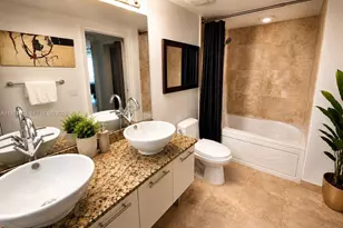 41 SE 5th St, Miami, FL 33131 - Photo 8