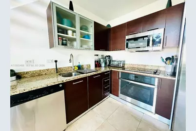 41 SE 5th St #903, Miami, FL 33131 - Photo 8