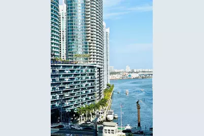 41 SE 5th St #903, Miami, FL 33131 - Photo 20