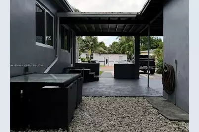266 NE 162nd St, Miami, FL 33162 - Photo 42