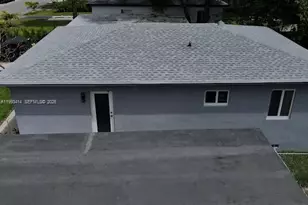 266 NE 162nd St, Miami, FL 33162 - Photo 16