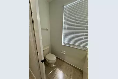 1403 SE 27 Ct, Homestead, FL 33035 - Photo 10