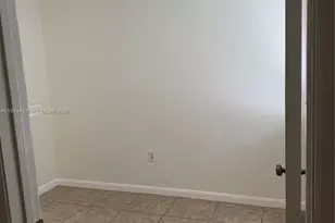 1403 SE 27th Ct, Homestead, FL 33035 - Photo 4