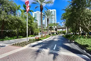 3530 Mystic Pointe Dr, Aventura, FL 33180 - Photo 30