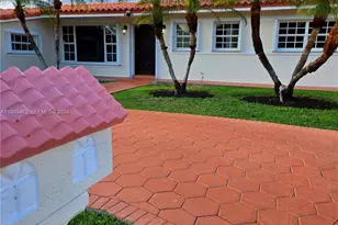 10475 SW 42 Te, Unincorporated Dade County, FL 33165 - Photo 4