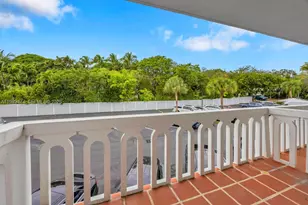 100 Edgewater Dr, Coral Gables, FL 33133 - Photo 16