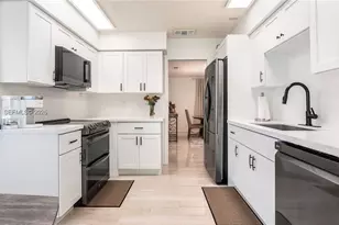 7101 NW 40th St, Coral Springs, FL 33065 - Photo 10