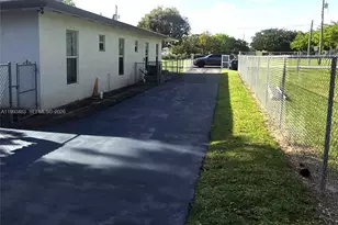 10357 SW 178th St, Miami, FL 33157 - Photo 2