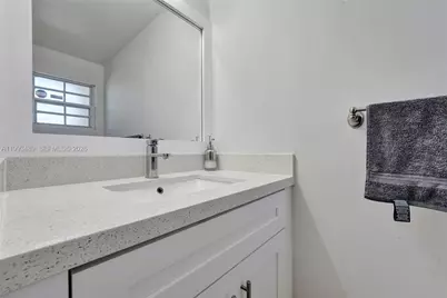 3592 NW 83rd Ln, Sunrise, FL 33351 - Photo 16