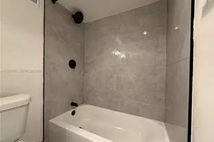 400 Commodore Dr, Plantation, FL 33325 - Photo 18