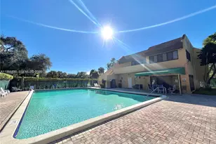 400 Commodore Dr, Plantation, FL 33325 - Photo 42