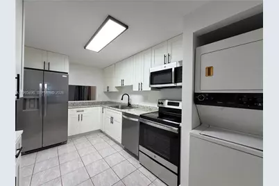 400 Commodore Dr #101, Plantation, FL 33325 - Photo 8